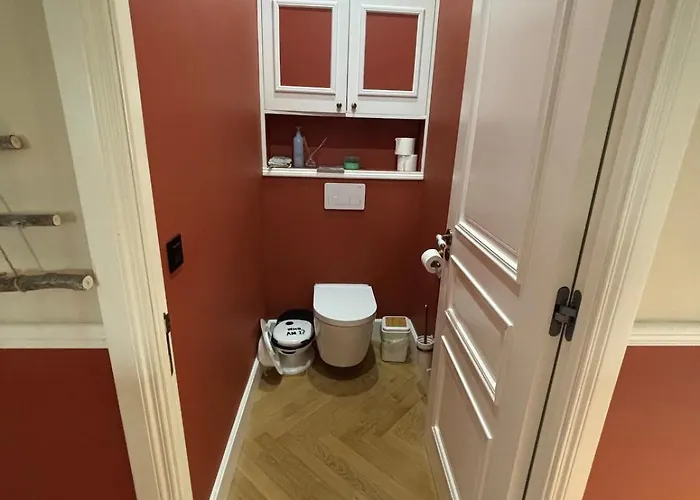 With Terrace Mérignac